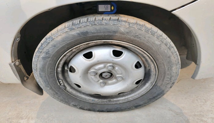 2010 Maruti Zen Estilo LXI, Petrol, Manual, 60,350 km, tyre