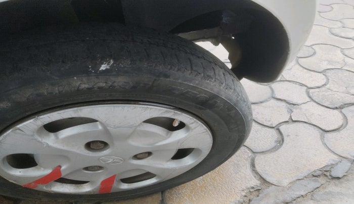 2018 Tata Nano TWIST XTA, Petrol, Automatic, 33,362 km, tyre