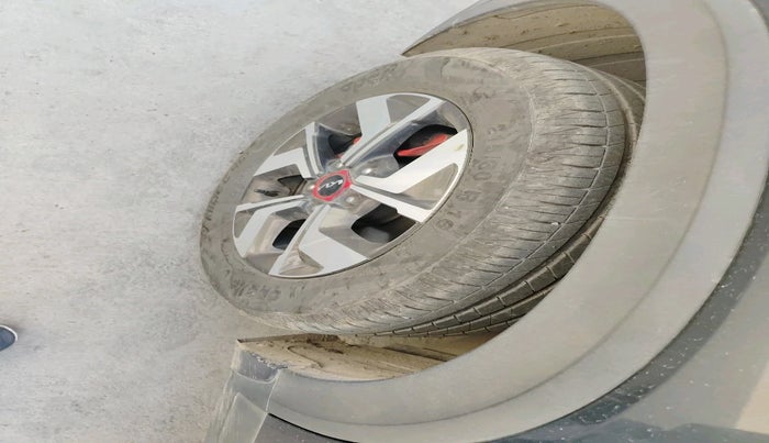 2023 KIA SONET GTX PLUS 1.0 DCT, Petrol, Automatic, 30,977 km, tyre