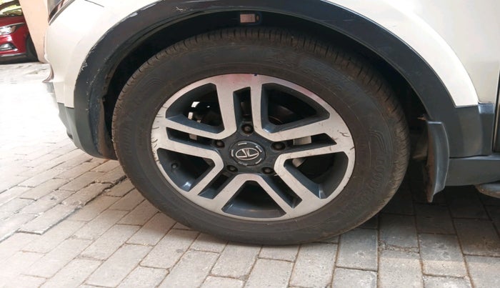 2017 Tata Hexa XTA 4X2 7 STR, Diesel, Automatic, 71,510 km, tyre