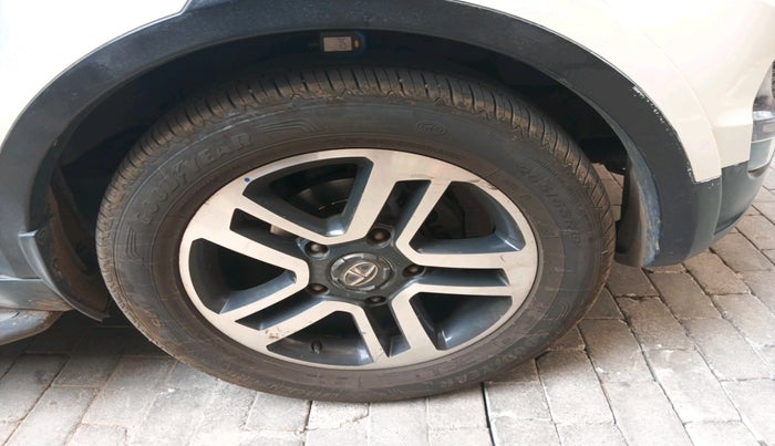 2017 Tata Hexa XTA 4X2 7 STR, Diesel, Automatic, 71,510 km, tyre