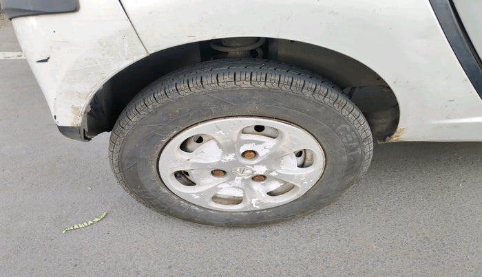 2015 Tata Nano EMAX XM CNG, CNG, Manual, 84,857 km, tyre