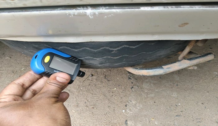 2017 Maruti OMNI E STD, Petrol, Manual, 83,927 km, tyre