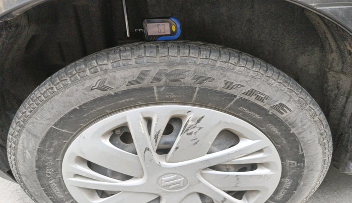 2015 Maruti Swift VXI, Petrol, Manual, 24,263 km, tyre