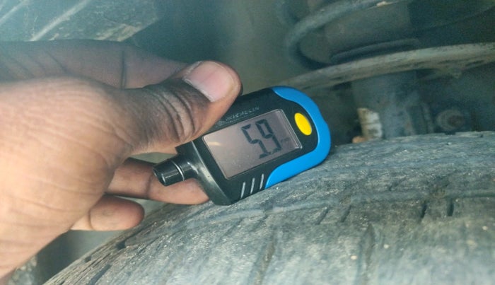 2017 Maruti Baleno DELTA DIESEL 1.3, Diesel, Manual, 90,592 km, tyre