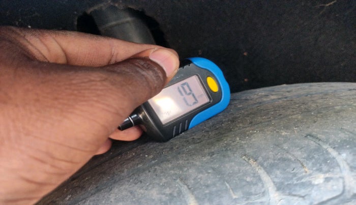 2017 Maruti Baleno DELTA DIESEL 1.3, Diesel, Manual, 90,592 km, tyre