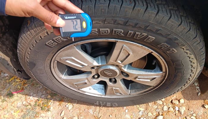2014 Mahindra XUV500 W8, Diesel, Manual, 90,558 km, tyre