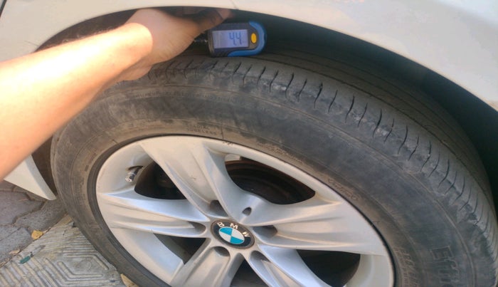 2014 BMW 3 Series 320D LUXURYLINE, Diesel, Automatic, 1,61,057 km, tyre