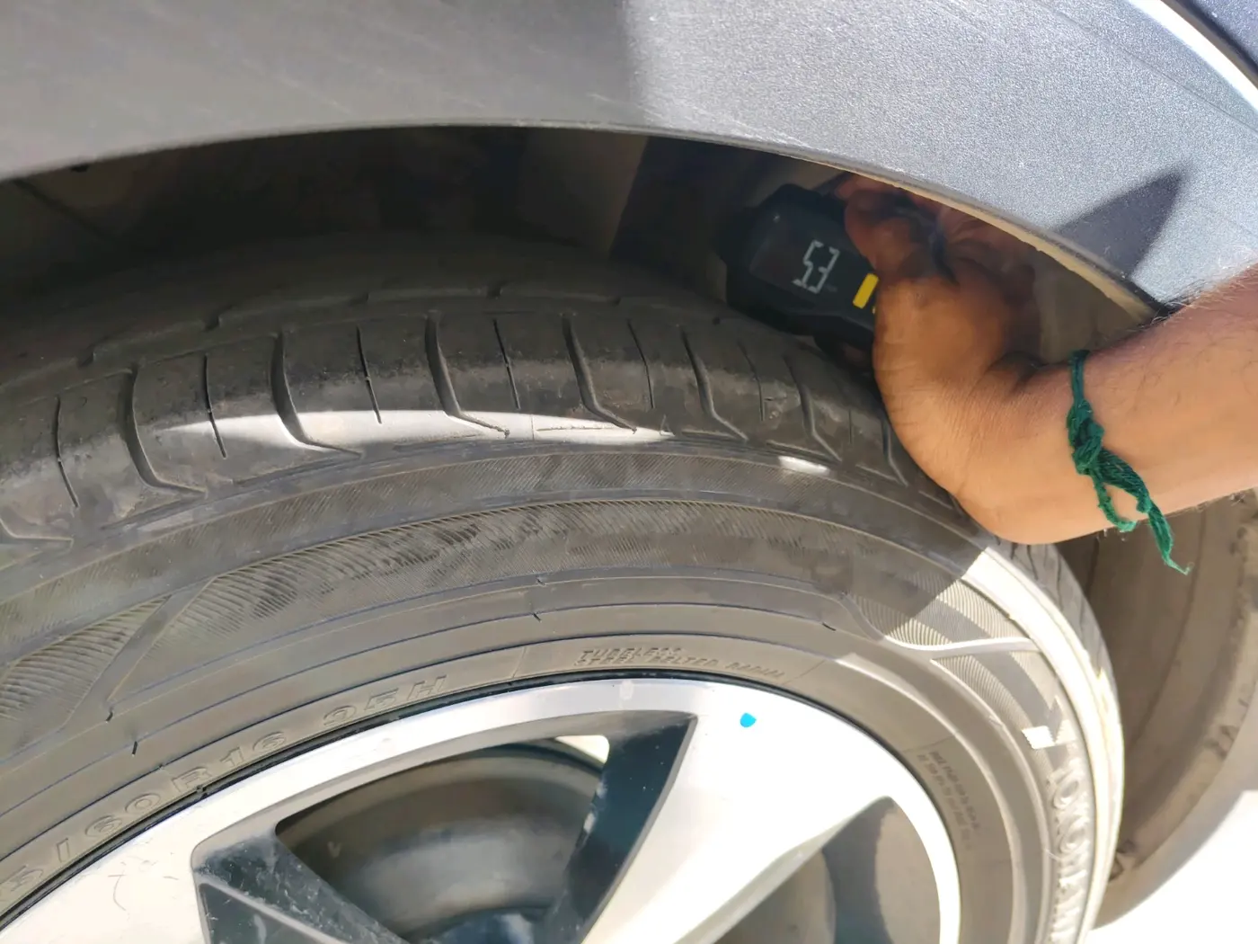2018 Tata NEXON XZ PLUS PETROL, CNG, Manual, 1,77,270 km, tyre