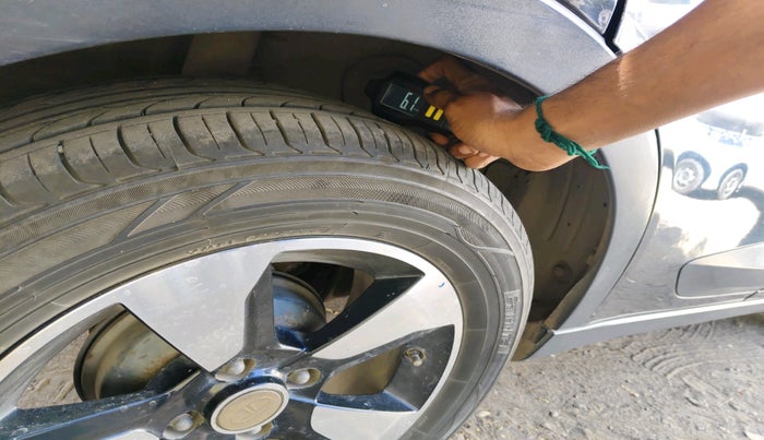 2018 Tata NEXON XZ PLUS PETROL, CNG, Manual, 1,77,270 km, tyre