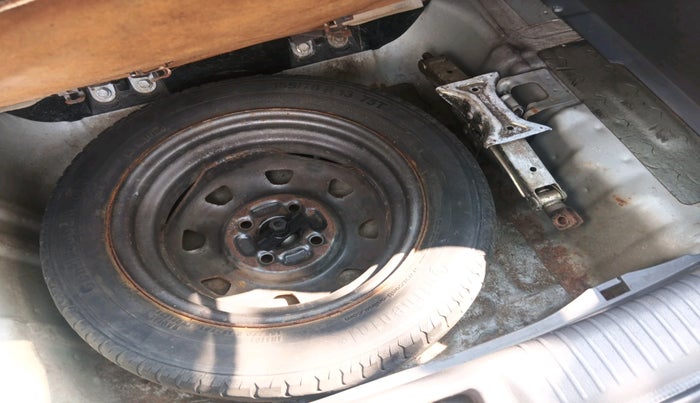 2007 Hyundai Santro Xing XO, Petrol, Manual, 98,107 km, tyre