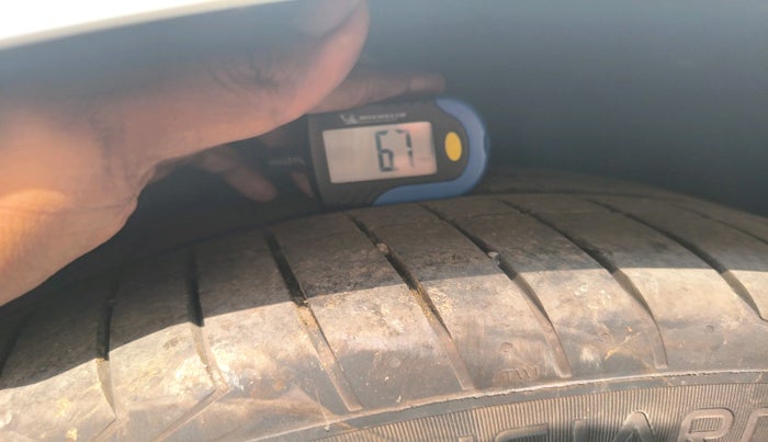 2013 Audi A4 2.0 TDI PREMIUM PLUS, Diesel, Automatic, 73,917 km, tyre