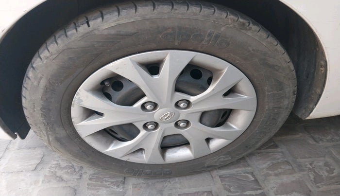 2016 Hyundai Grand i10 MAGNA 1.2 KAPPA VTVT, Petrol, Manual, 76,048 km, tyre