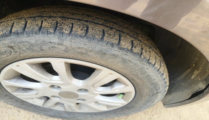 2017 Tata Tiago XZA PETROL, Petrol, Automatic, 70,643 km, tyre