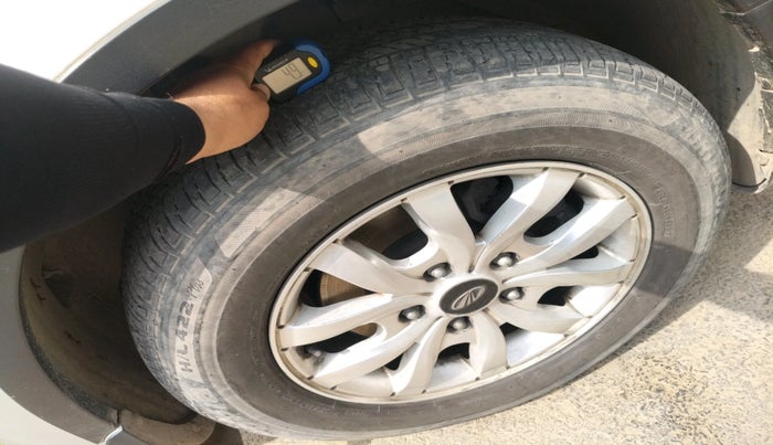 2016 Mahindra XUV500 W8 1.99, Diesel, Manual, 1,31,580 km, tyre