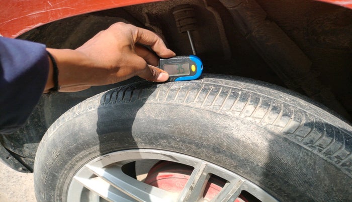 2016 Renault Duster 85 PS RXE DIESEL, Diesel, Manual, 1,17,036 km, tyre