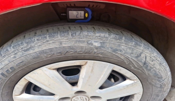 2011 Volkswagen Polo COMFORTLINE 1.2L PETROL, Petrol, Manual, 77,496 km, tyre