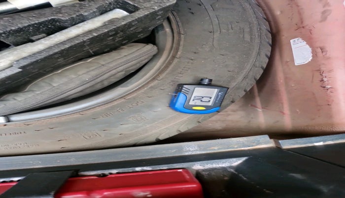 2011 Volkswagen Polo COMFORTLINE 1.2L PETROL, Petrol, Manual, 77,496 km, tyre