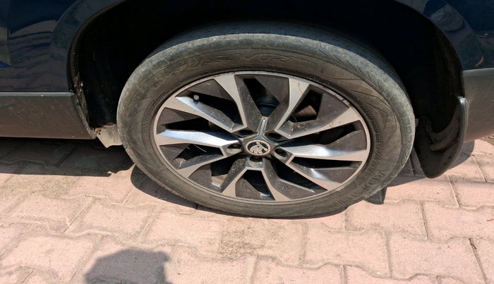 2020 Skoda Karoq STYLE 1.5 TSI AT, Petrol, Automatic, 82,584 km, tyre