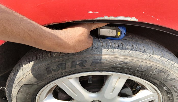 2011 Chevrolet Beat LT PETROL, Petrol, Manual, 85,865 km, tyre