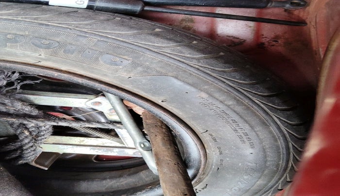 2011 Chevrolet Beat LT PETROL, Petrol, Manual, 85,865 km, tyre