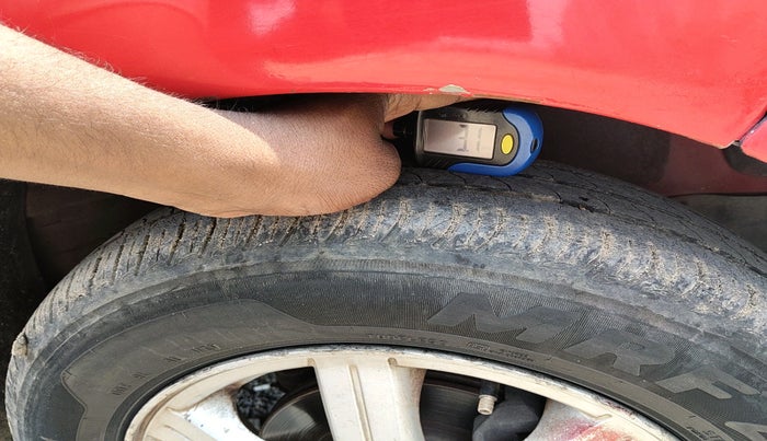 2011 Chevrolet Beat LT PETROL, Petrol, Manual, 85,865 km, tyre