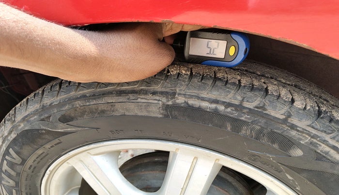 2011 Chevrolet Beat LT PETROL, Petrol, Manual, 85,865 km, tyre