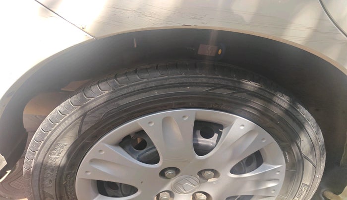 2013 Honda Amaze 1.2L I-VTEC S, Petrol, Manual, 52,886 km, tyre