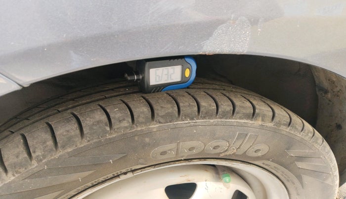 2011 Hyundai Santro Xing GL, Petrol, Manual, 49,088 km, tyre