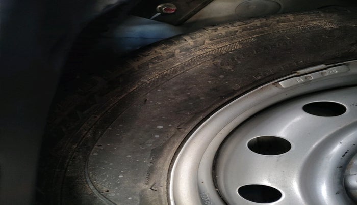 2017 Maruti Wagon R 1.0 LXI CNG, CNG, Manual, 1,02,017 km, tyre