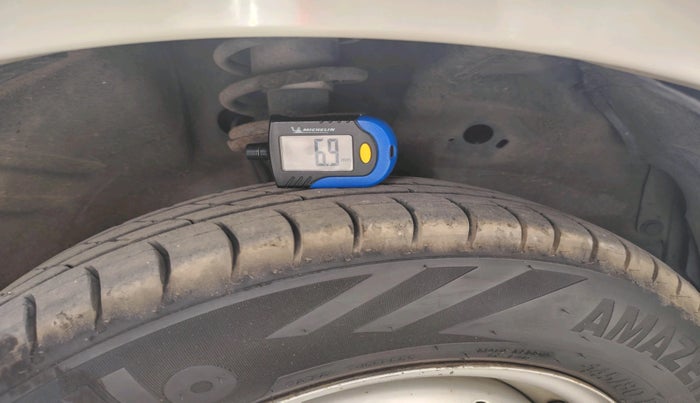 2017 Maruti Wagon R 1.0 LXI CNG, CNG, Manual, 1,02,017 km, tyre