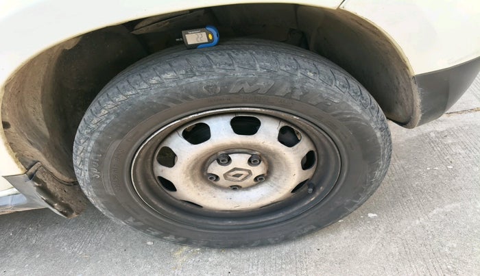 2015 Renault Duster 85 PS RXE DIESEL, Diesel, Manual, 1,09,523 km, tyre