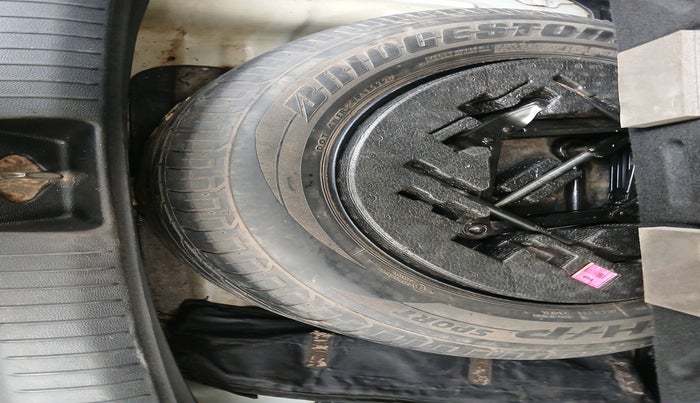 2018 Hyundai Creta SX 1.6 DIESEL DUAL TONE, Diesel, Manual, 98,224 km, tyre