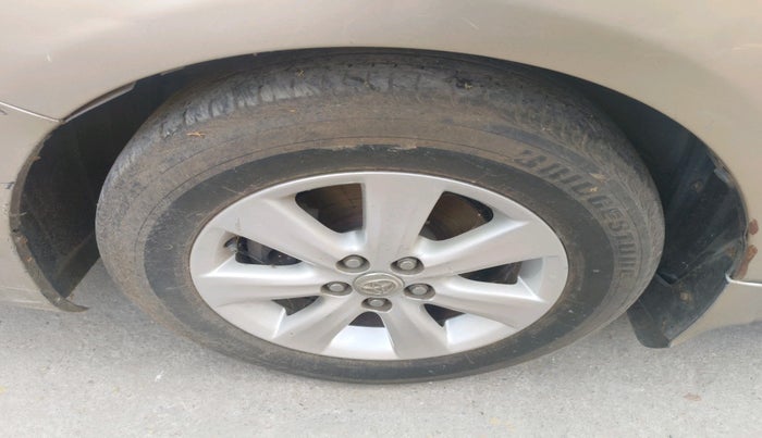 2008 Toyota Corolla Altis G PETROL, Petrol, Manual, 1,05,105 km, tyre