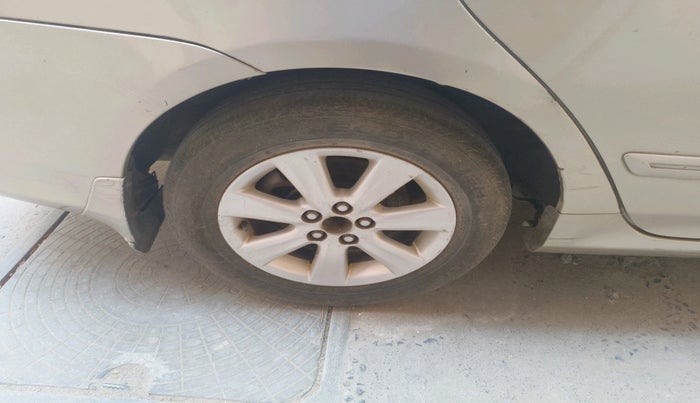 2008 Toyota Corolla Altis G PETROL, Petrol, Manual, 1,05,105 km, tyre