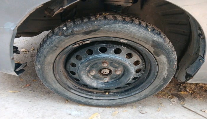 2014 Maruti Wagon R 1.0 VXI, CNG, Manual, 82,271 km, tyre