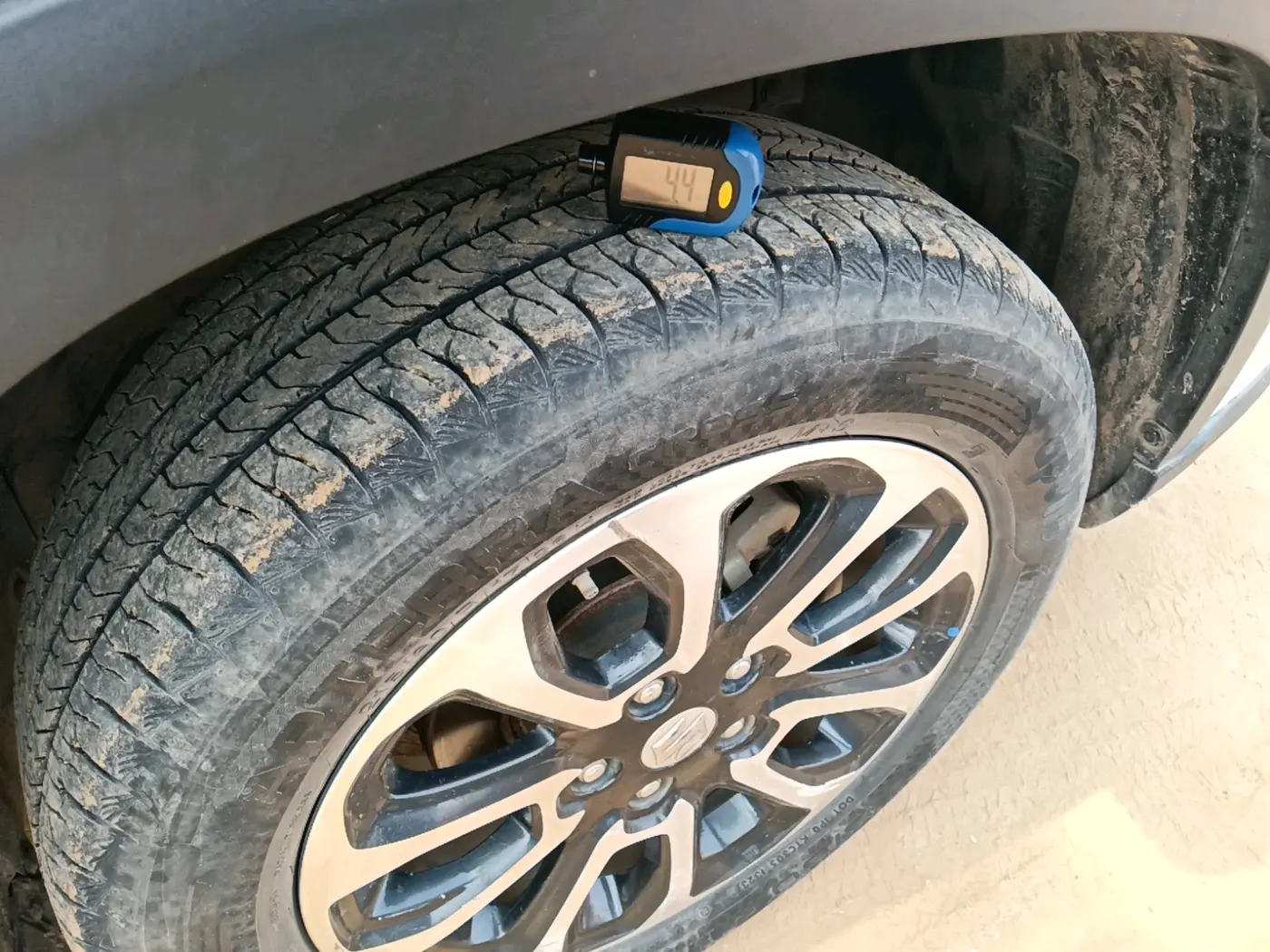 2023 Maruti Grand Vitara SIGMA SMART HYBRID, Petrol, Manual, 30,109 km, tyre