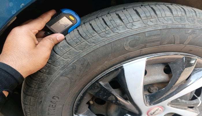 2015 Maruti Swift Dzire VXI, Petrol, Manual, 62,347 km, tyre