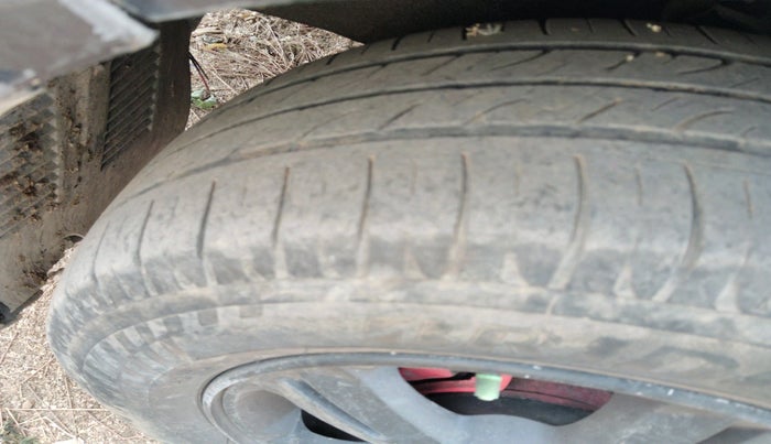 2011 Hyundai i20 SPORTZ 1.2, Petrol, Manual, 1,34,784 km, tyre