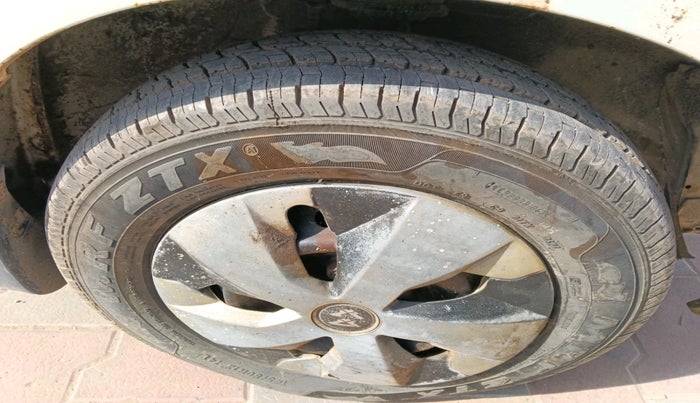 2014 Maruti Alto 800 LXI, Petrol, Manual, 1,68,506 km, tyre