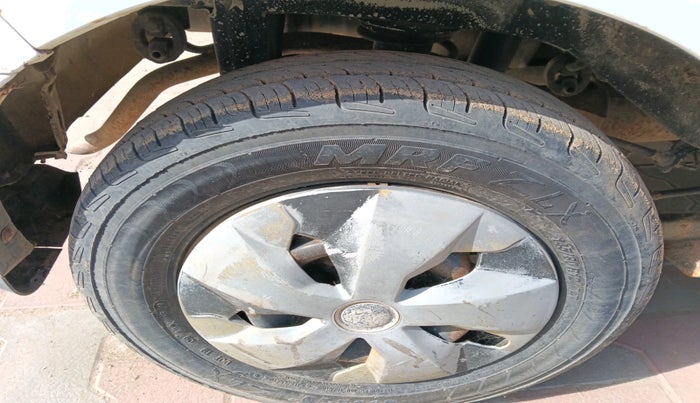 2014 Maruti Alto 800 LXI, Petrol, Manual, 1,68,506 km, tyre