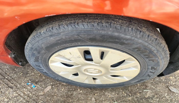 2010 Maruti Swift VXI, Petrol, Manual, 93,734 km, tyre