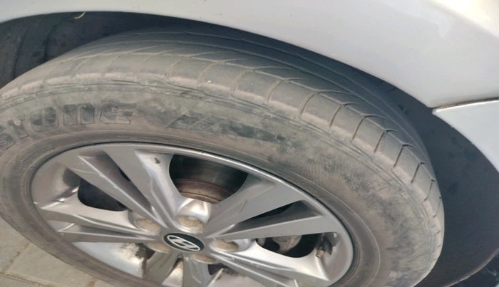 2018 Hyundai New Elantra 1.6 SX (O) MT DIESEL, Diesel, Manual, 1,62,091 km, tyre