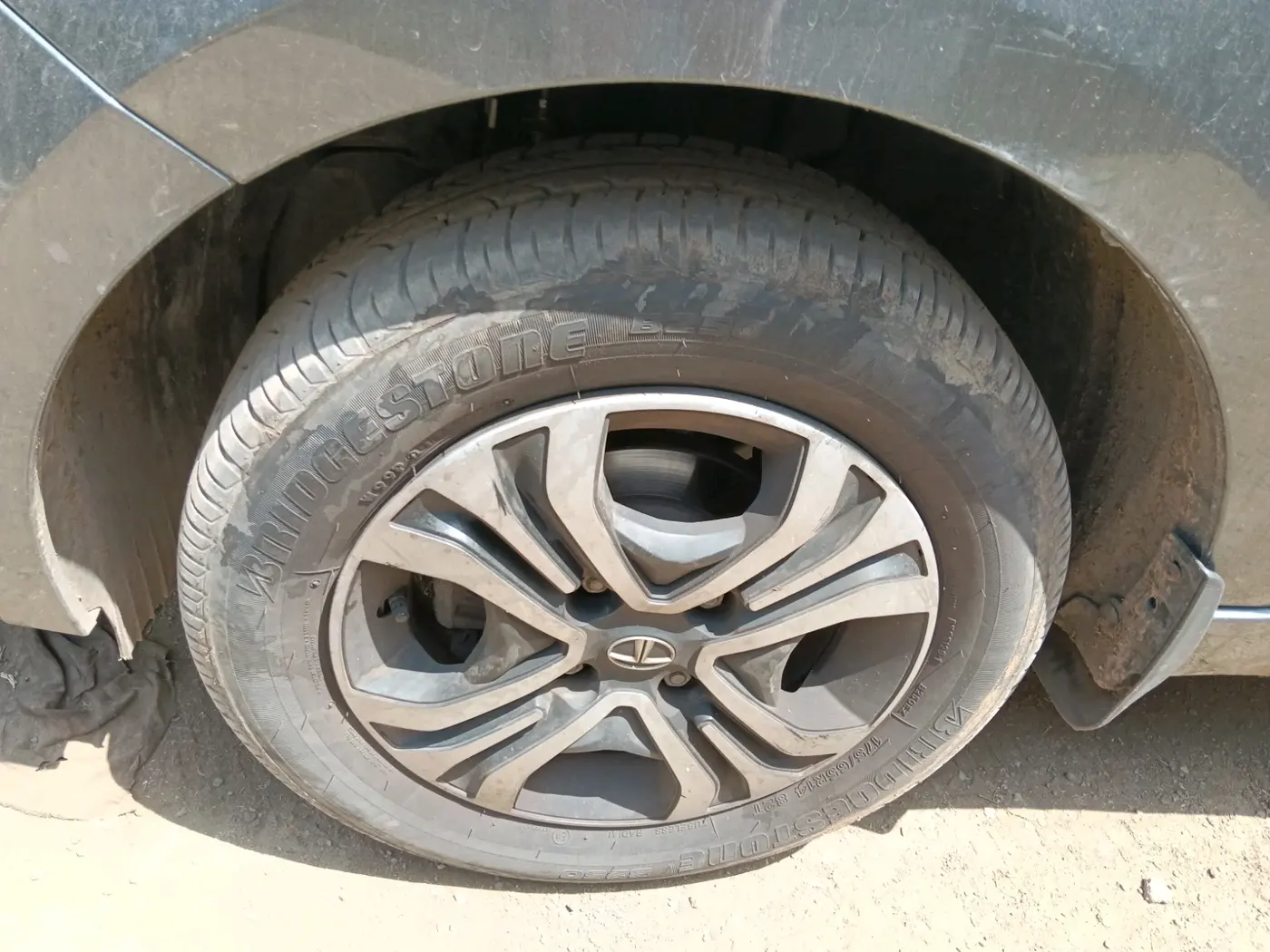 2023 Tata Tiago XZ PLUS CNG, CNG, Manual, 12,916 km, tyre