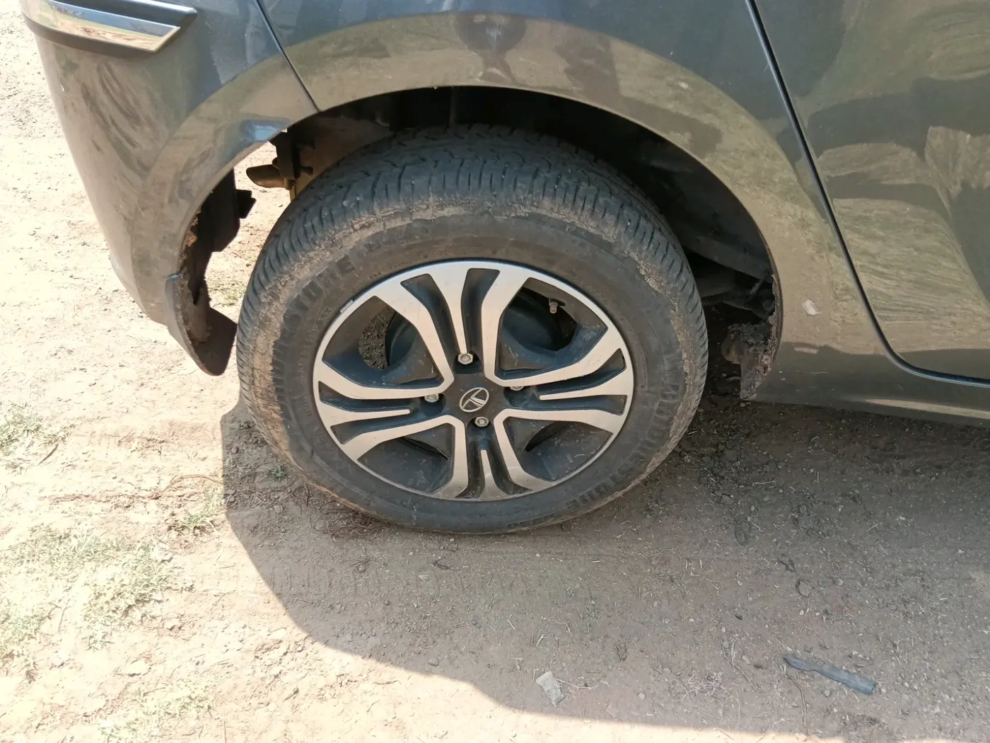 2023 Tata Tiago XZ PLUS CNG, CNG, Manual, 12,916 km, tyre