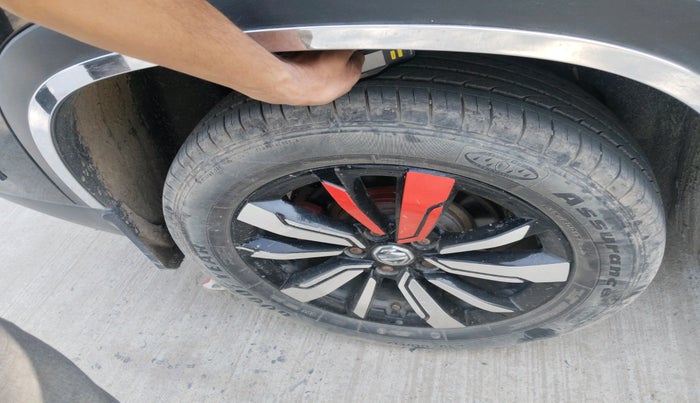 2019 MG HECTOR SHARP HYBRID 1.5 PETROL, Petrol, Manual, 25,195 km, tyre