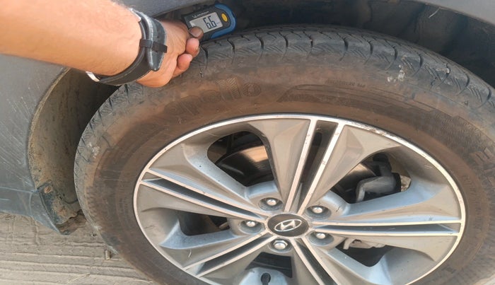 2016 Hyundai Creta SX PLUS AT 1.6 DIESEL, Diesel, Automatic, 1,05,454 km, tyre