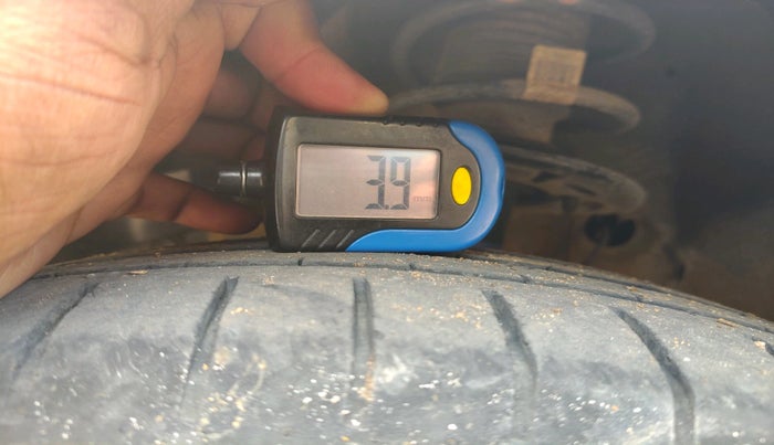 2016 Maruti Baleno ALPHA DIESEL 1.3, Diesel, Manual, 1,00,127 km, tyre