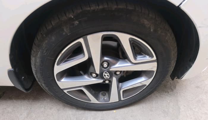 2022 Hyundai AURA SX PLUS 1.2 AMT CRDI, Diesel, Automatic, 66,384 km, tyre