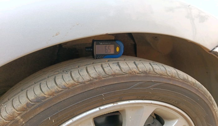 2014 Hyundai Grand i10 ASTA 1.2 KAPPA VTVT, Petrol, Manual, 1,07,312 km, tyre